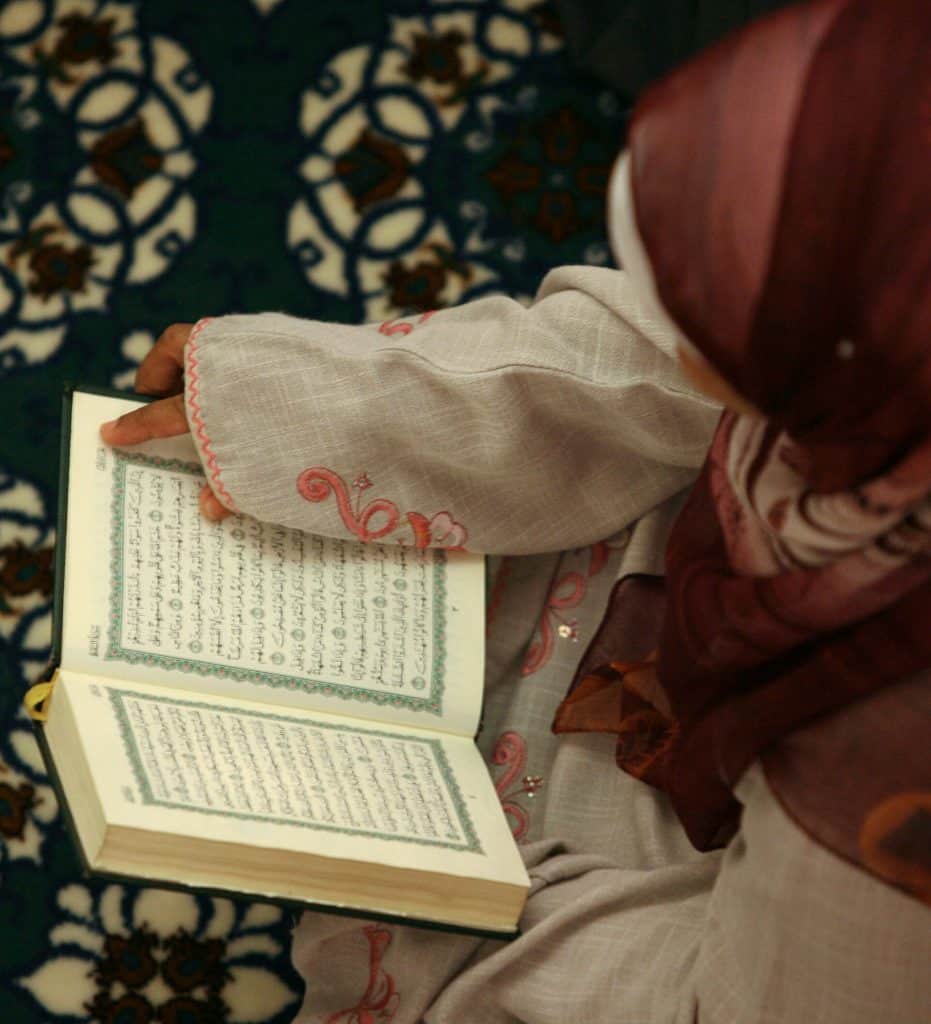 اجمل الصور عن القران الكريم بنات 1