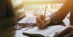 مقدمة بحث جامعي قصيرة