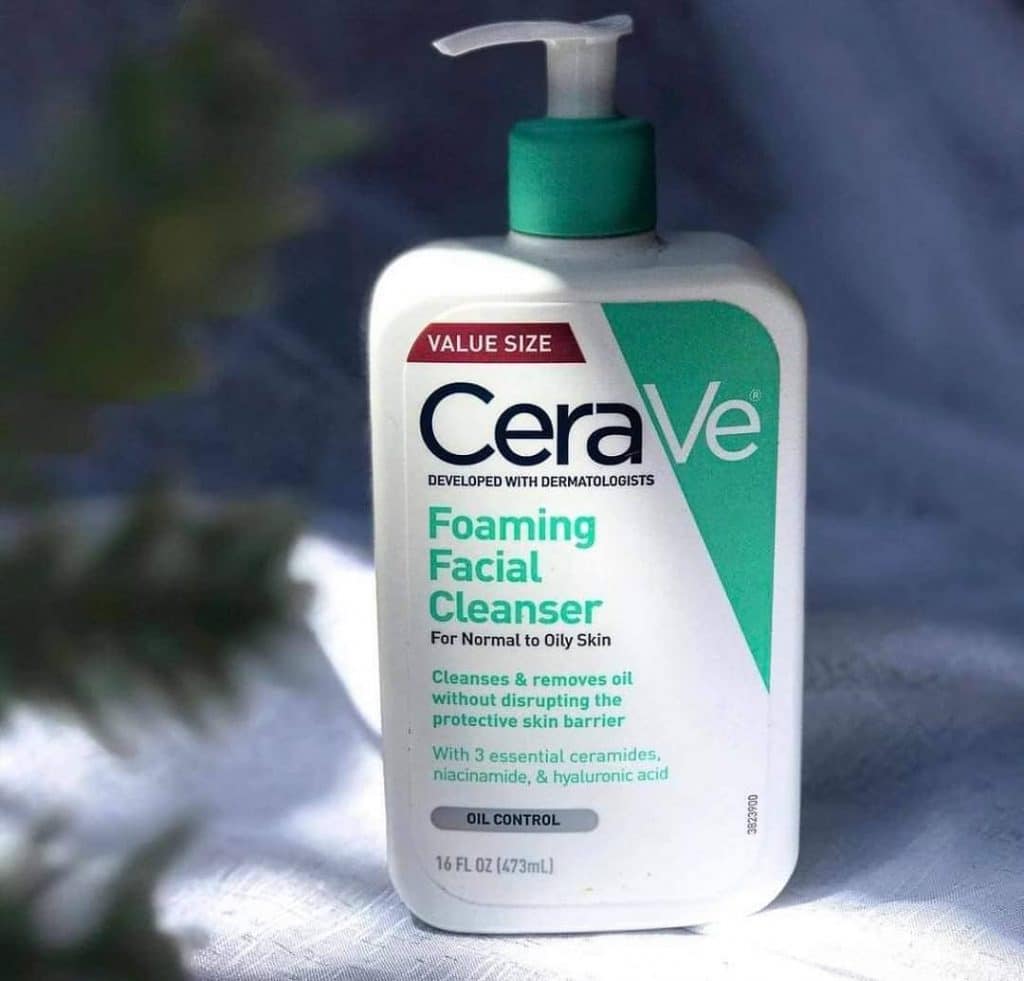فوائد غسول CeraVe للبشرة الدهنية