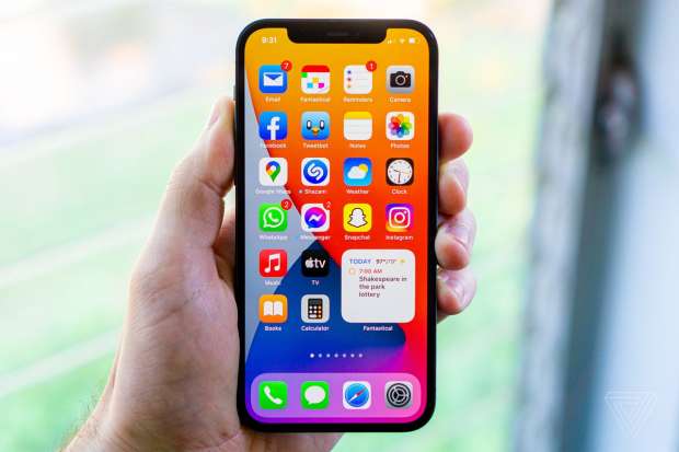 مميزات وعيوب iOS