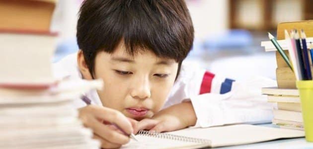 تدريبات على الفعل الماضي والمضارع والأمر