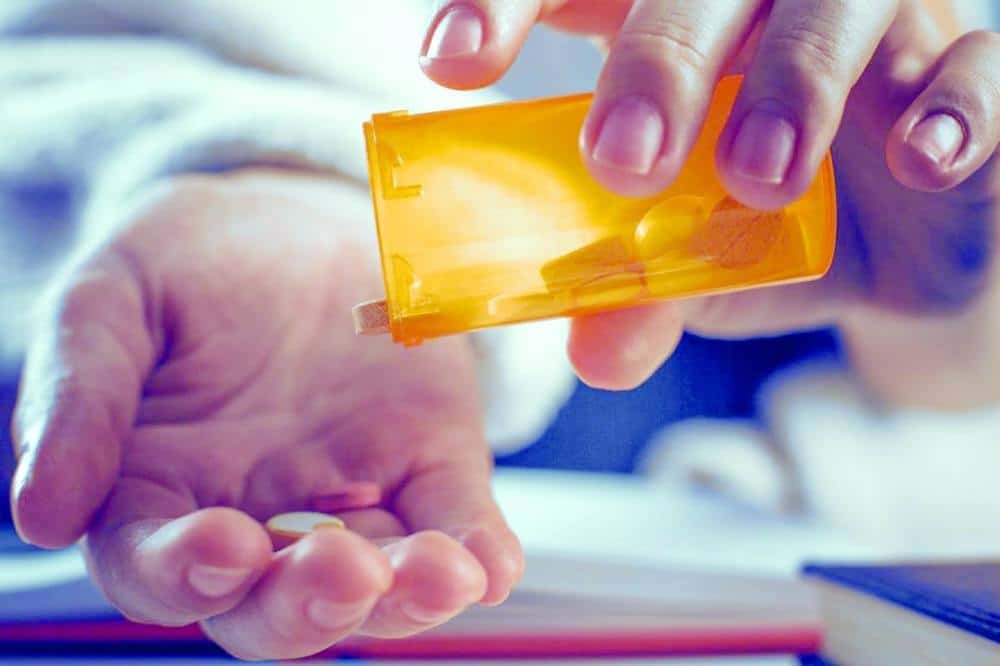 علاج التسمم الدوائي في المنزل