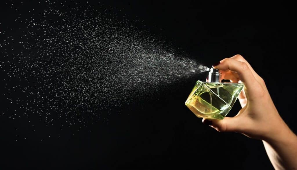 نموذج اعلان جاهز للعطور