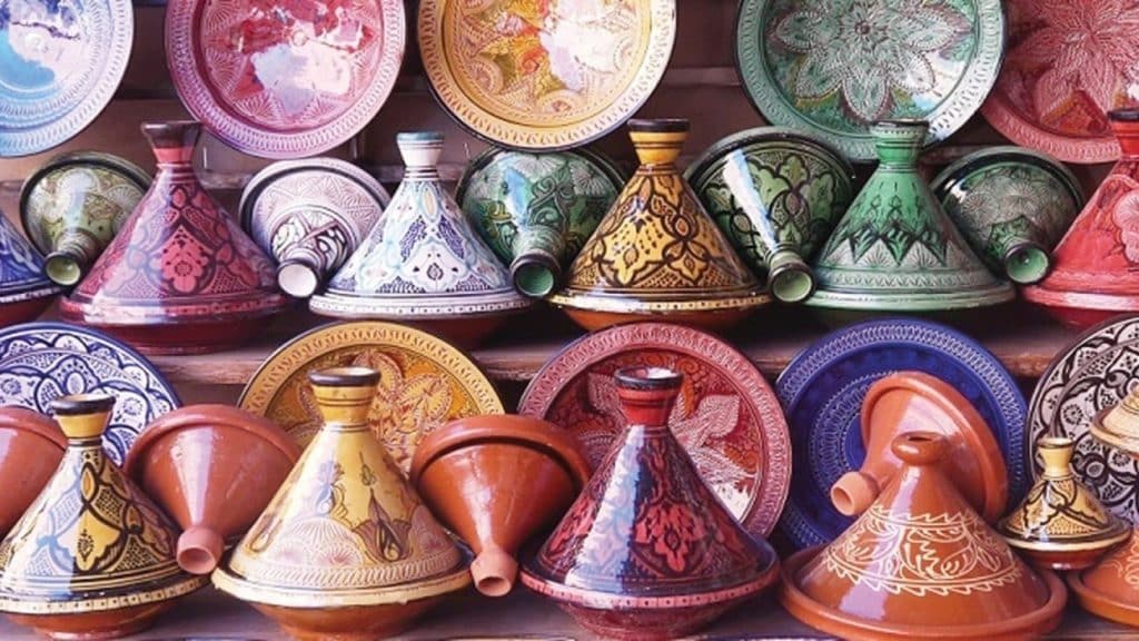 موضوع عن الخزف