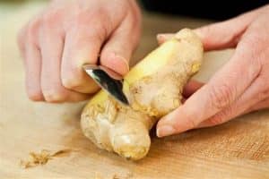 ايجابيات وسلبيات الزنجبيل