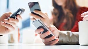 إيجابيات وسلبيات الهاتف