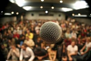 إيجابيات وسلبيات الخطاب الإشهاري
