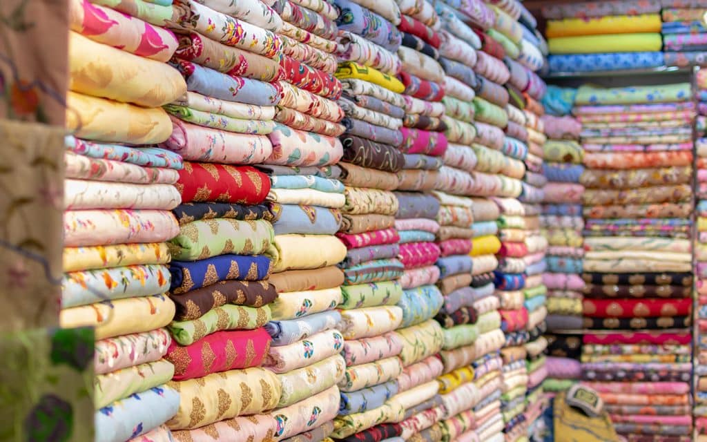 محلات بيع الأقمشة بالجمله في الرياض