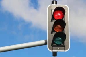 طريقة تقسيط مخالفة قطع الاشارة