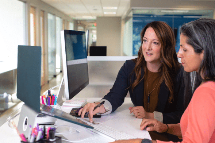 What are the ways of successful 
 2 women in their careers?