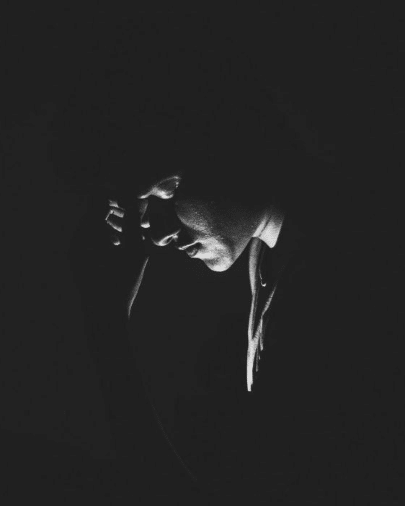 خلفيات سوداء فخمة حزينة 2