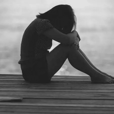 خلفيات تيك تـوك سوداء للبنات 2