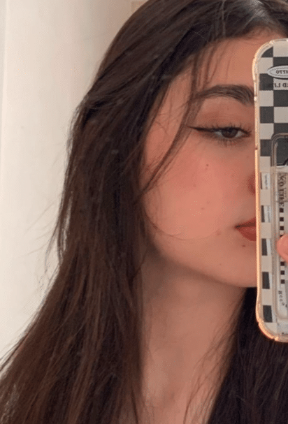 خلفيات بنات كأنها لك نص وجه 1