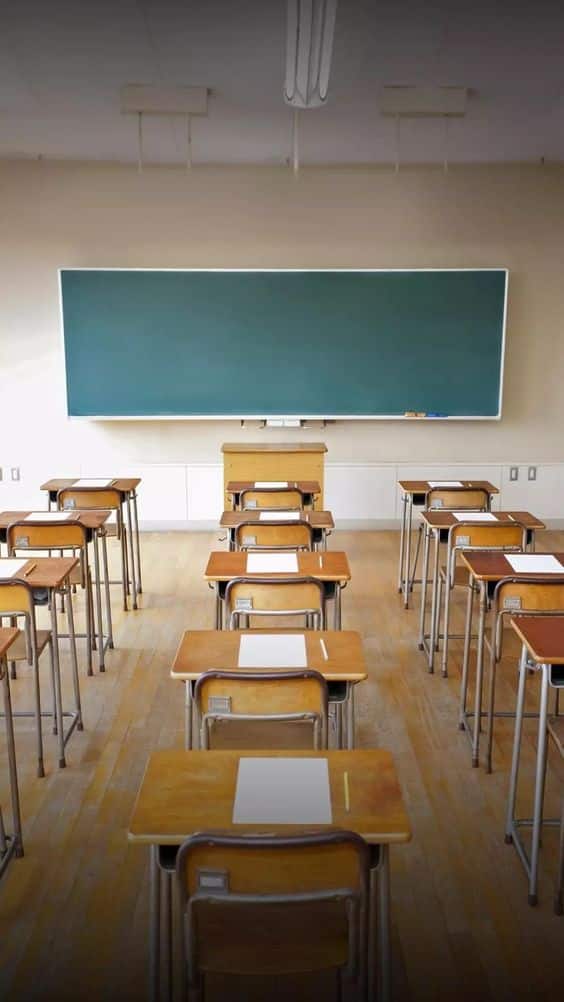 نموذج تعريف عن النفس في المدرسة بالانجليزية