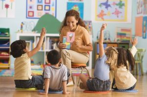 موضوع تعبير عن دور الوالدين في تربية الأبناء بالانجليزي