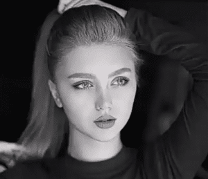 صور بنات انستا ابيض واسود
