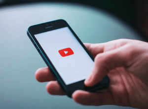 طريقة انشاء قناة على اليوتيوب