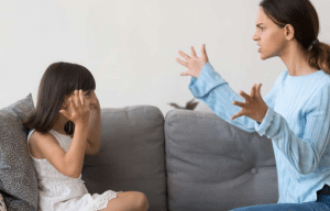 كيف أعلم طفلي الأدب