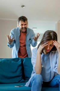 كيف أتعامل مع غيرة زوجتي