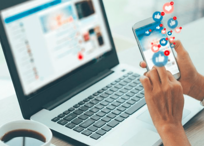 مقال عن مواقع التواصل الاجتماعي
