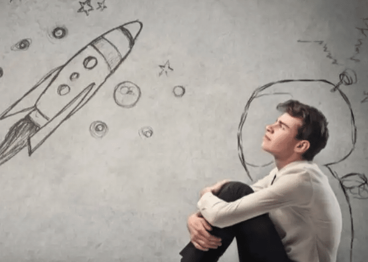 تعبير عن كيف ترى نفسك في المستقبل : عربي – إنجليزي