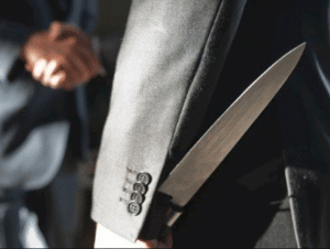 تعبير مدرسي عن خذلان الصديق