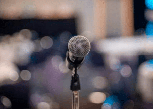 اذاعة مدرسية عن دور المرأة في المجتمع