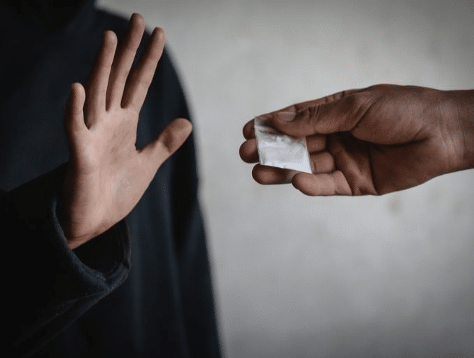 تعبير قصير عن المخدرات