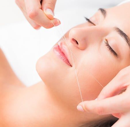 كيفية إزالة الشعر من الوجه بطريقة سهلة