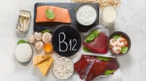 فوائد فيتامين B12 للصحة العامة