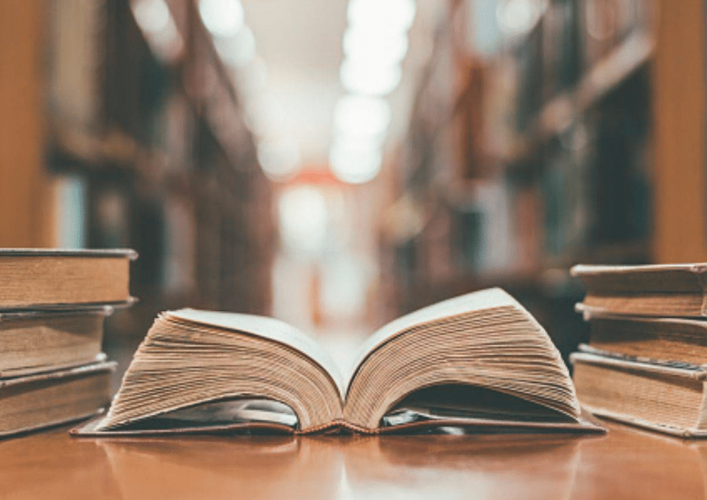 إذاعة مدرسية عن الكتاب