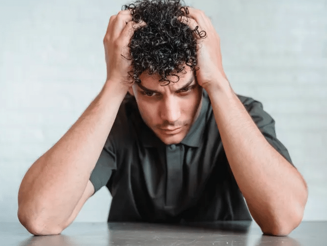 بحث جامعي عن القلق