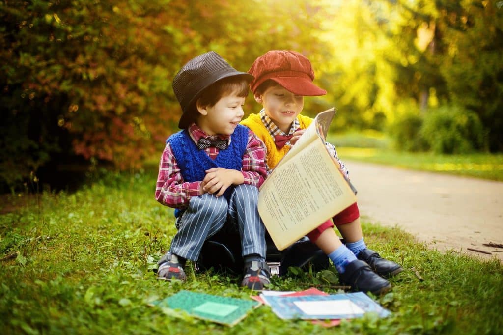 موضوع عن القراءة بالانجليزي قصير جدا