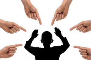 حكم وأمثال عن الاستهزاء بالانجليزي