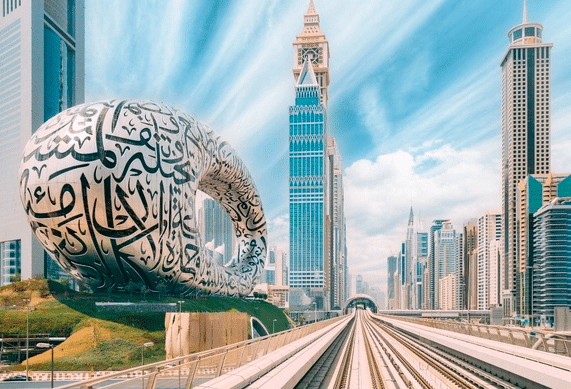 تقرير حول مدينة دبي بالانجليزي مترجم للعربي