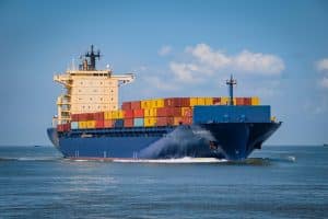 معنى ship بالانجليزي والعربي مع الأمثلة