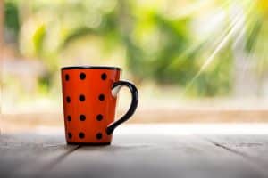 معنى كلمة mug بالعربي والانجليزي