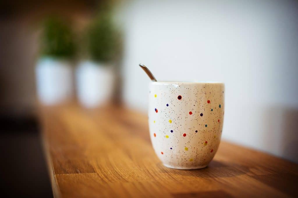 معنى كلمة mug بالعربي والانجليزي