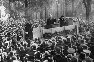 بحث بالانجليزي عن ثورة ألمانيا نوفمبر 1918م