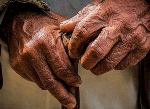 عبارات بالانجليزية عن كبار السن مترجمة