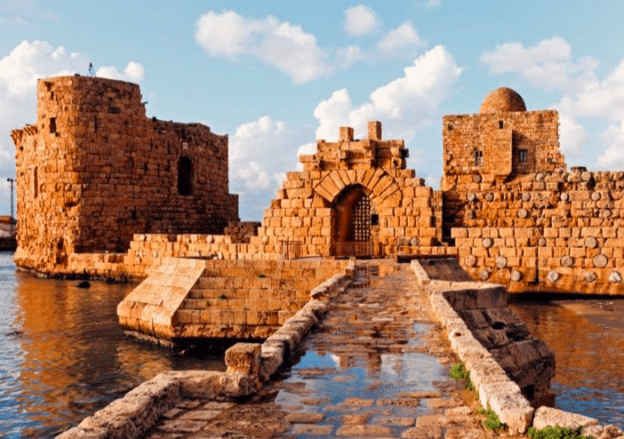 مقال عن مظاهر الحضارة الفينيقية وإنجازاتها مترجم بالأنجليزي والعربي