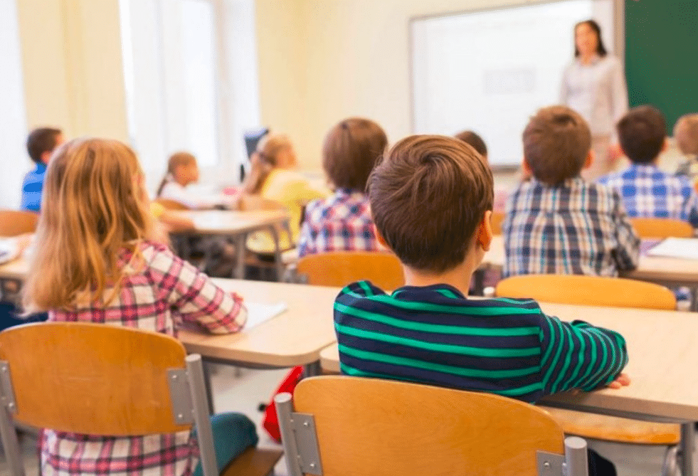 تعبير بالأنجليزي عن عودة المدارس بعد جائحة كورونا