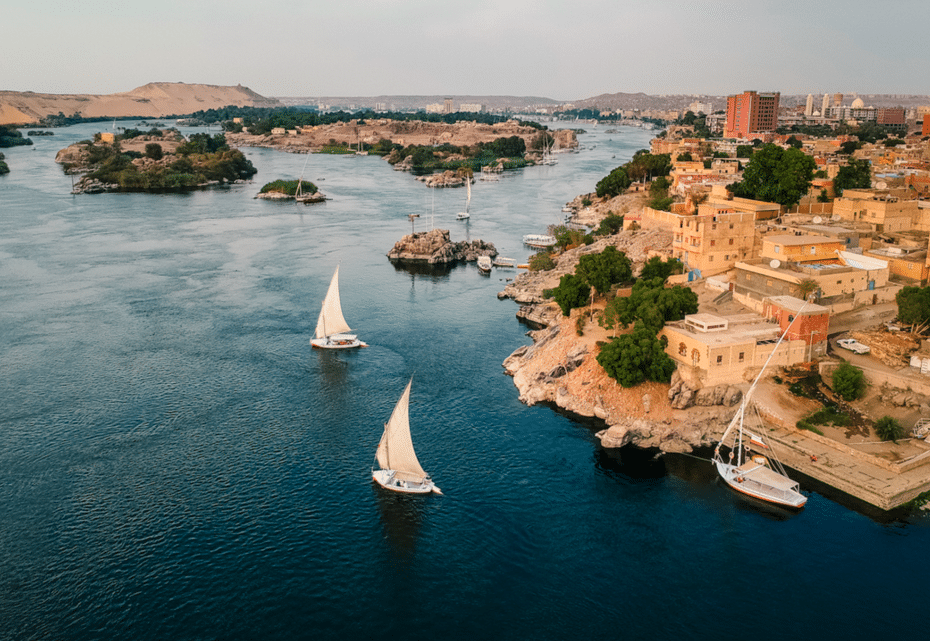 برجراف عن نهر النيل nile river بالانجليزي مع الترجمة العربية
