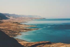 موضوع تعبير حول البحر الميت بالانجليزي والعربي