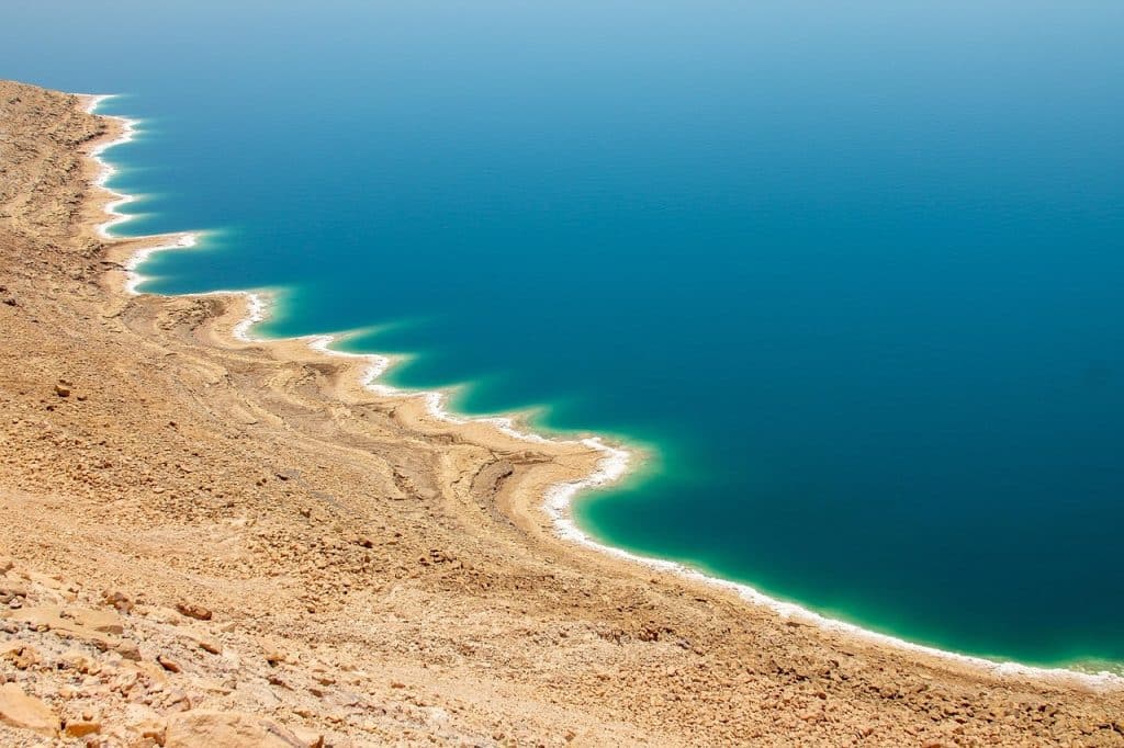 موضوع تعبير حول البحر الميت بالانجليزي والعربي