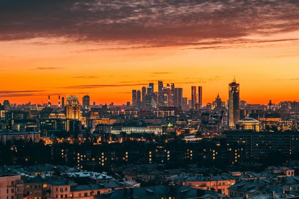 تعبير قصير عن حياة المدينة بالانجليزي والعربي